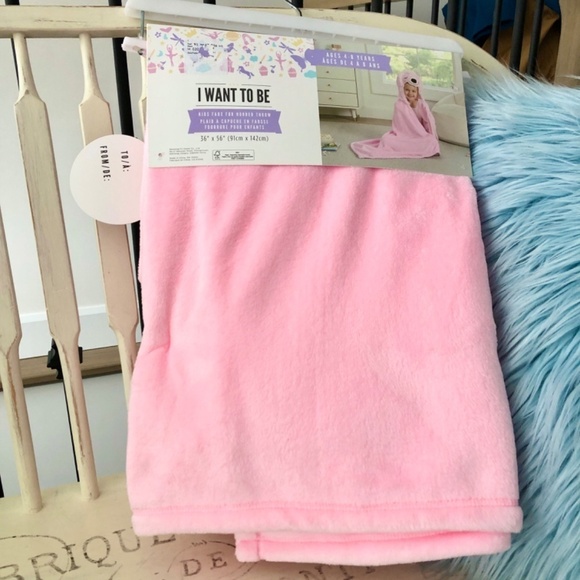 Sleepy Sloth, Kids Faux Fur Hooded Throw, Pink, 36 in x 56 in, New With Tags - Picture 3 of 14